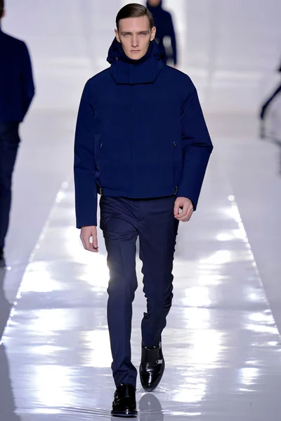 Look 35